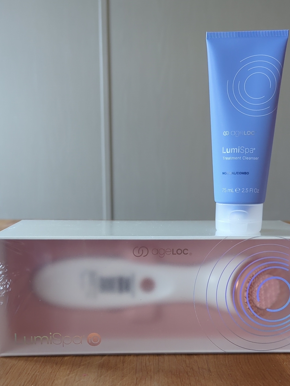 LumiSpa AgeLOC iO Treatment Cleanser